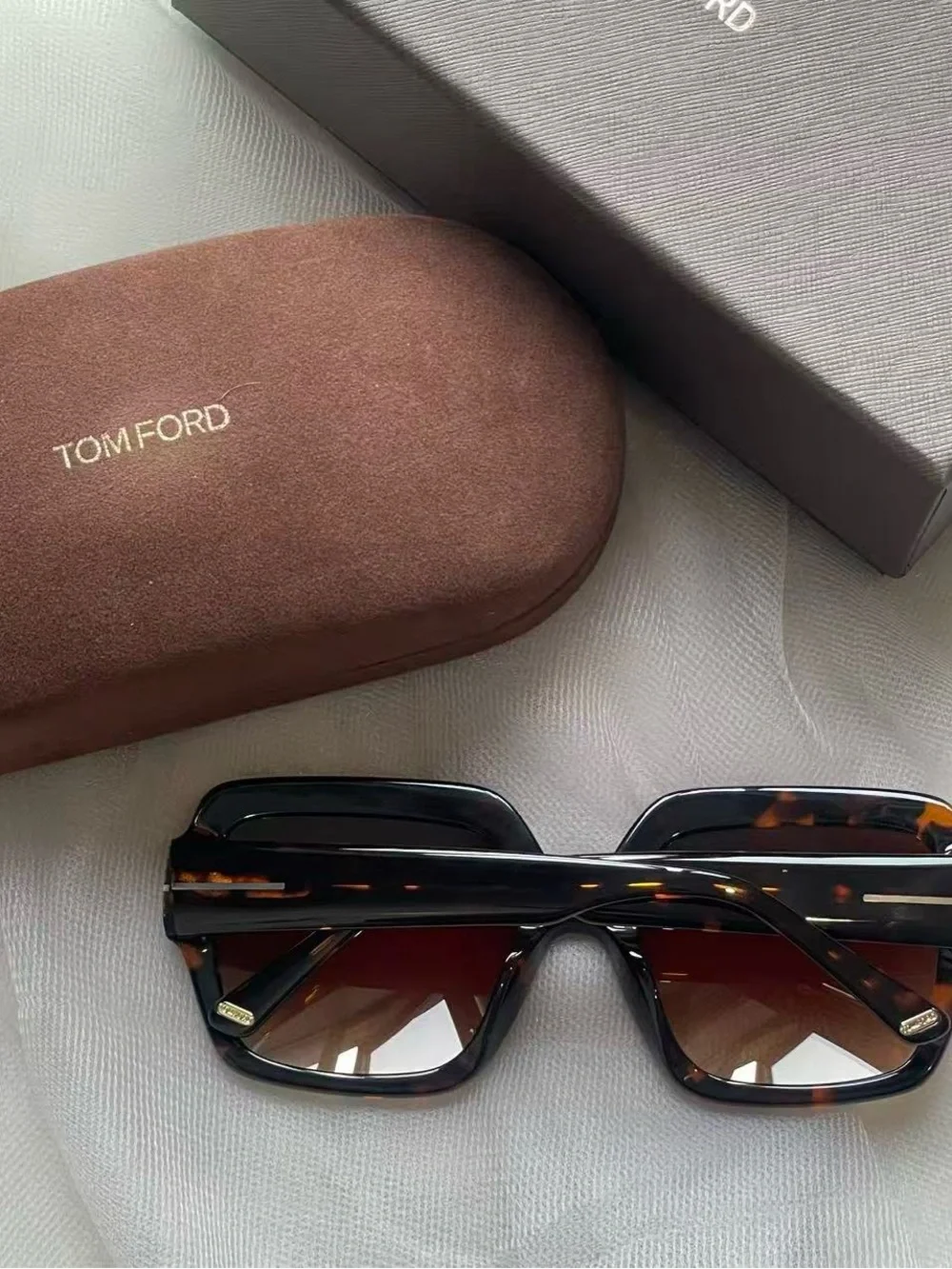 Tom Ford Women's Tortoiseshell Square Sunglasses  Brown Gradient Lenses